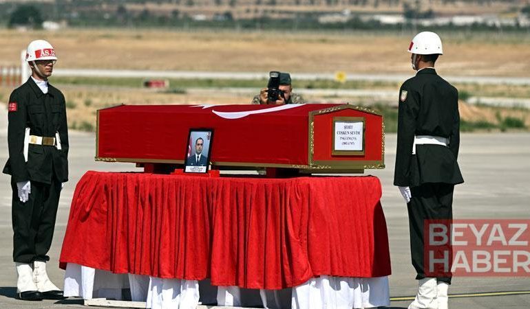 Şehit uzman çavuşun cenazesi, memleketine uğurlandı