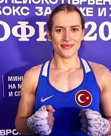 Milli boksör Esra Yıldız Kahraman, Avrupa 3’üncüsü oldu