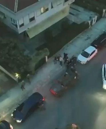 İstanbul merkezli 13 ilde sahte belgelerle vatandaşlık operasyonu: 26 şüpheli tutuklandı