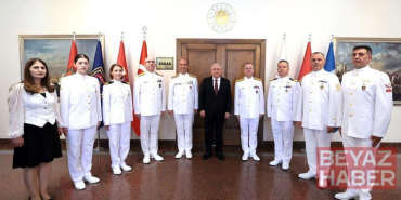 Bakan Güler, Deniz Kuvvetleri Komutanı Tatlıoğlu ile bir araya geldi