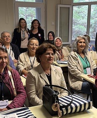 Samsun’da 55-75 yaş grubuna özel ‘Yaşam Boyu Öğrenme Üniversitesi’ açıldı