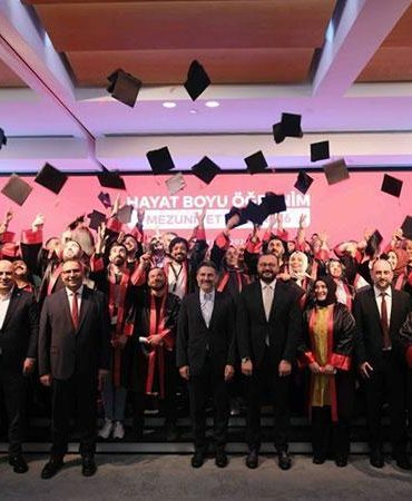 THY’de mezuniyet kutlaması