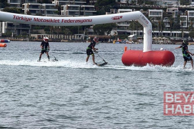 Bodrum’da su jeti ve motosurf yarışları nefes kesti