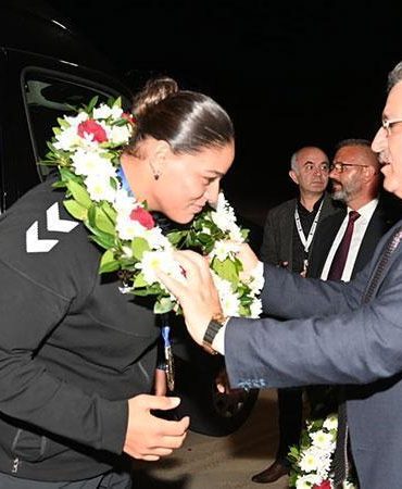 Avrupa şampiyonu boksör Havvanur Kethüda Trabzon