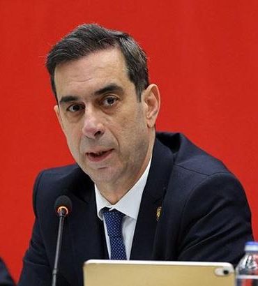 Şekip Mosturoğlu: Her yıl tekrarlanan seçimlerle istikrar sağlamak mümkün değil