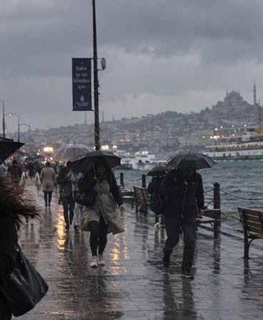 AKOM’dan İstanbul için kuvvetli yağış ve fırtına uyarısı