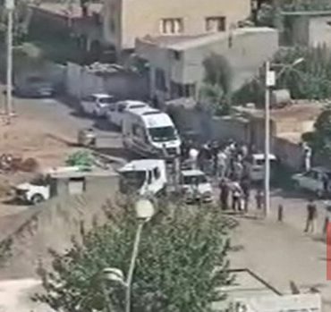 Mardin'de sokak ortasında silahlı saldırı: Husumetlilerinin vurduğu adamın durumu ağır