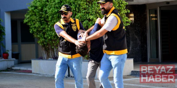 317 suçtan aranan firari hükümlü, saklandığı apartman dairesinde yakalandı