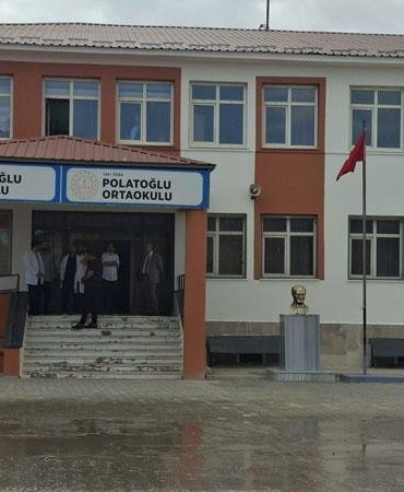 Öğrenci, okula tüfekle geldi