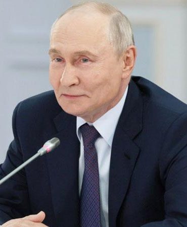 Rusya Devlet Başkanı Putin orduyu büyütme kararı aldı