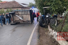 Balıkesir’de traktör römorku devrildi: 23 yaralı