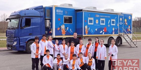 Migros Bilim Ateşböceği Öğrenim Birimi, deprem bölgesindeki çocuklarla buluşuyor