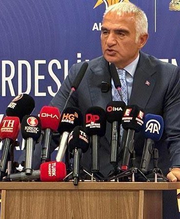 Bakan Ersoy: Turizmde büyümeyi, gelişmeyi ve zirve mücadelemizi sürdüreceğiz