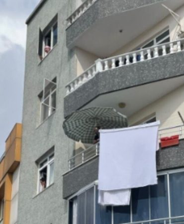 Temizlik yaparken balkondan düşen kadın hayatını kaybetti