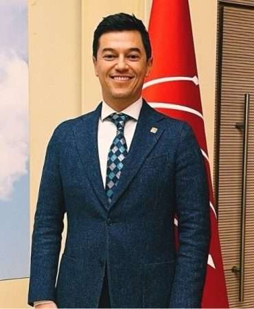 Erdoğan'ın AKP'ye davet ettiği CHP'li başkan Yeni Parti'ye geçiyor