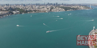 İstanbul'da yağmur sonrası denizin rengi değişti