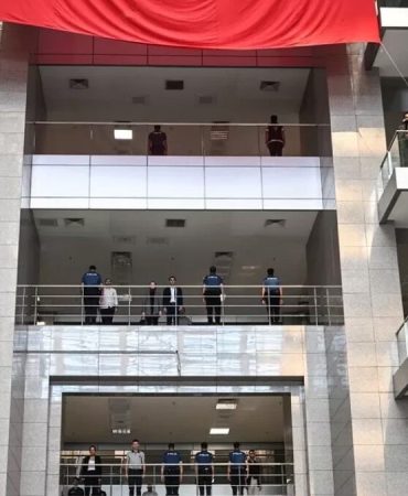 Hukukun üstünlüğünde gerilemeye devam ettik