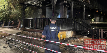 Seyhan Nehri üzerindeki asma yaya köprüsünde yangın