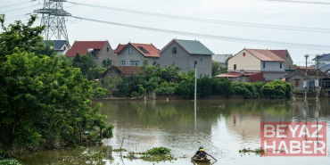Vietnam'ın kuzeyindeki sel nedeniyle 2 binden fazla ev su altında kaldı