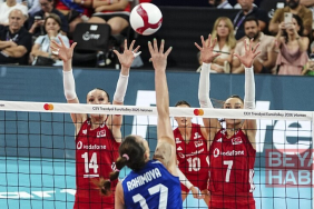 A Milli Kadın Voleybol Takımı,  Avrupa Şampiyonasında çeyrek finale yükseldi