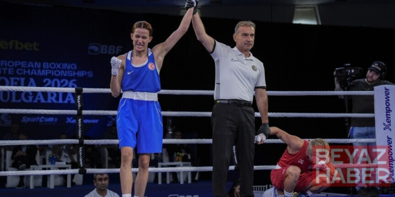 Milli boksör Hatice Akbaş, Avrupa Şampiyonası'nda madalyayı garantiledi