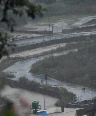 Nepal'de şiddetli yağışlar sebebiyle 25 bölgede ana yollar kapandı