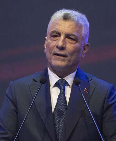 Ticaret Bakanı Bolat'tan "Dezenformasyona Dur De" kampanyasına katılan millilere teşekkür