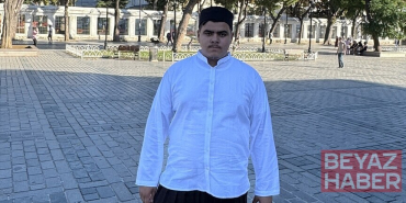 18 yaşındaki imam hatipli gencin İstanbul'dan otostopla umre yolculuğu