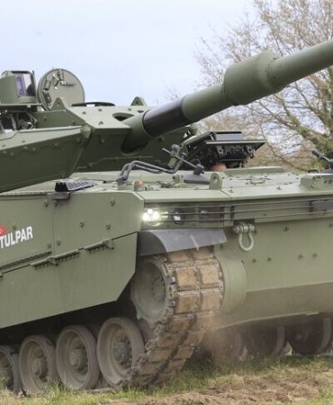 Orta sınıf tank TULPAR, atış testini geçti