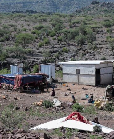 Yemen'de çatışmaların şiddetlenmesi nedeniyle 122 binden fazla kişi yerinden edildi