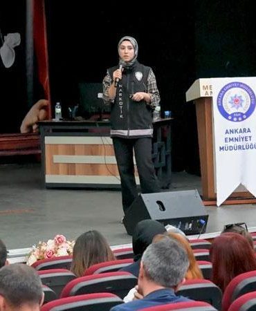 Ankara’da 3 bin 217 rehber öğretmene ‘şiddetin önlenmesi’ eğitimi