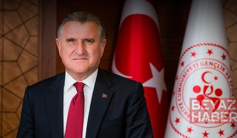 Bakan Bak: Gençlerimizin hayal gücüne güveniyoruz