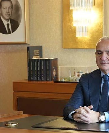 Bakan Ersoy: Diyarbakır ve Bingöl’deki 6 cami 2 Ekim