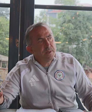 Çaykur Rizespor Teknik Direktörü Uçar: Futbolun kendisi temiz, güzel bir oyun. Bırakalım temiz ve güzel kalsın