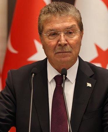 KKTC Başbakanı Üstel: Kıbrıs Türk halkı tehditlerle haklarından vazgeçirilemez