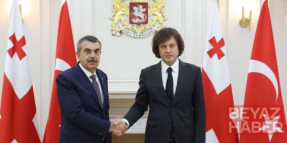 Bakan Tekin, Gürcistan Başbakanı Kobakhidze ile görüştü