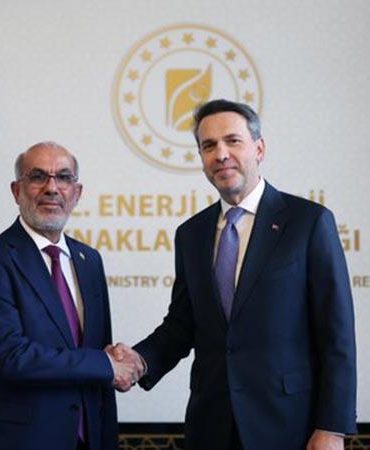 Bakan Bayraktar, Irak Petrol Bakanı Hüdeyir ile bir araya geldi
