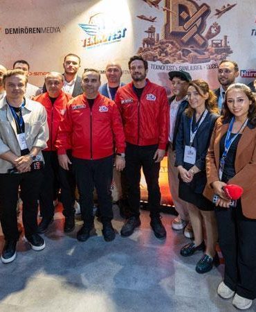 Bakan Kacır, Demirören Medya’yı ziyaret etti