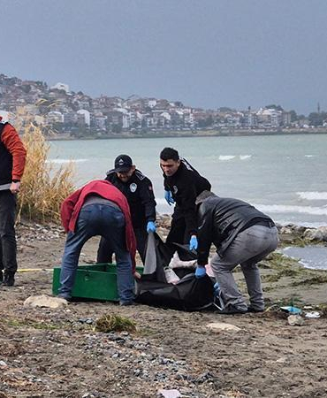 Göl kenarında erkek cesedi bulundu