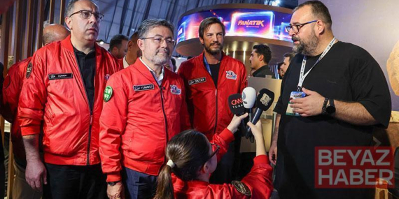 Tarım ve Orman Bakanı İbrahim Yumaklı, Demirören Medya’nın TEKNOFEST standını ziyaret etti