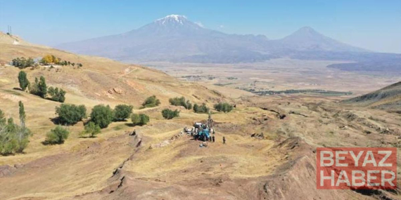 Ağrı Dağı'nda Nuh'un Gemisi araştırması: Yeni buluntular ne anlama geliyor?