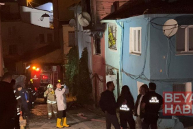 Fatih’te 2 katlı bina alev alev yandı: 1 ölü