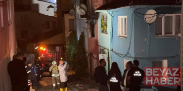 Fatih’te 2 katlı bina alev alev yandı: 1 ölü