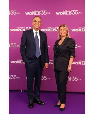 Yapı Kredi World, 35’inci yılını kutladı