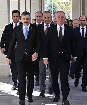 Bakan Çiftçi, Avusturyalı mevkidaşı Karner ile bir araya geldi