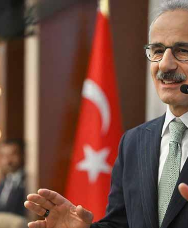 Bakan Uraloğlu,