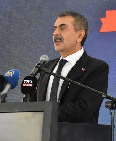Bakan Tekin: 600 bin derslik inşa ettik