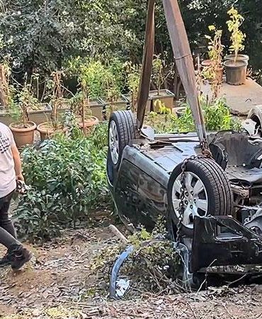 Beşiktaş’ta fren yerine gaza basan 79 yaşındaki sürücü bahçeye uçtu