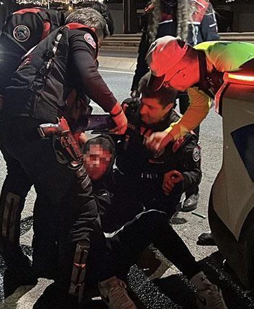 Polisten kaçan ehliyetsiz sürücüye 335 bin lira ceza kesilince, ‘Dershane param gidecek’ diye ağladı