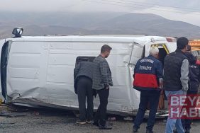 Öğrenci servisi devrildi; 12 yaralı